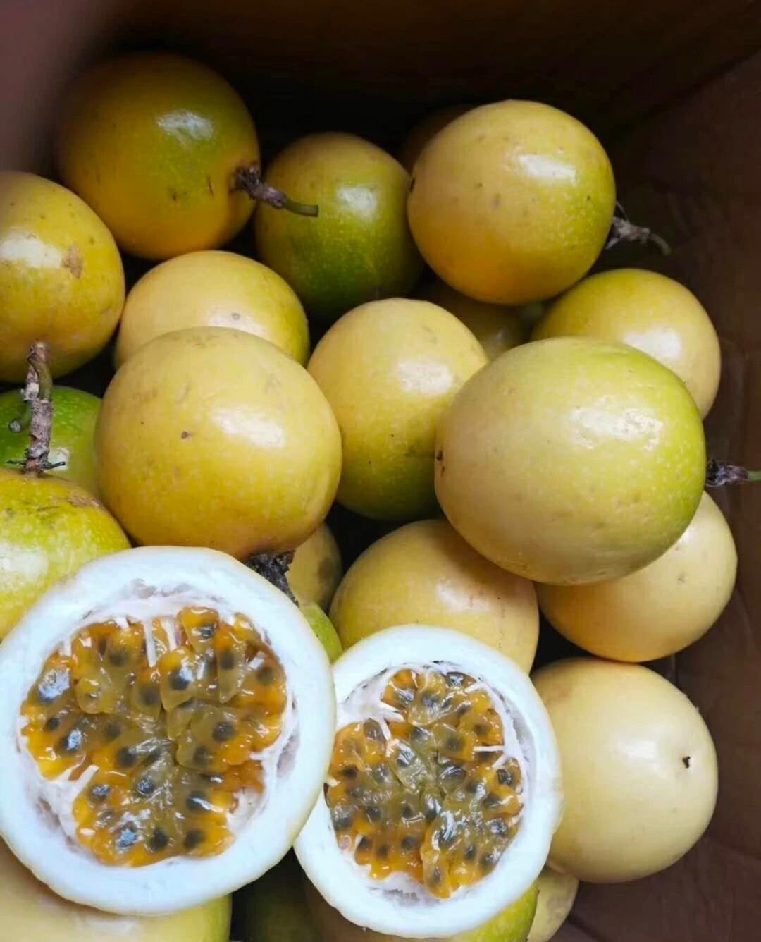 Fresh passion fruit (Organic fruits) - Image 5